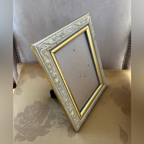 Gold Etched Design Picture Frame fits 7”x5” photo size - Picture 5 of 7